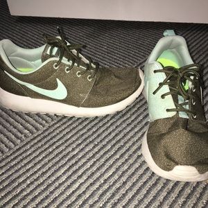 Army green and teal NIKE roshes